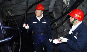 韓福生在振興礦調研檢查時強...